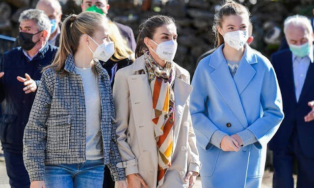 全球时尚风行 西班牙莱后母女三人首穿秋冬装!二公主蓝大衣太美,大公主显老气