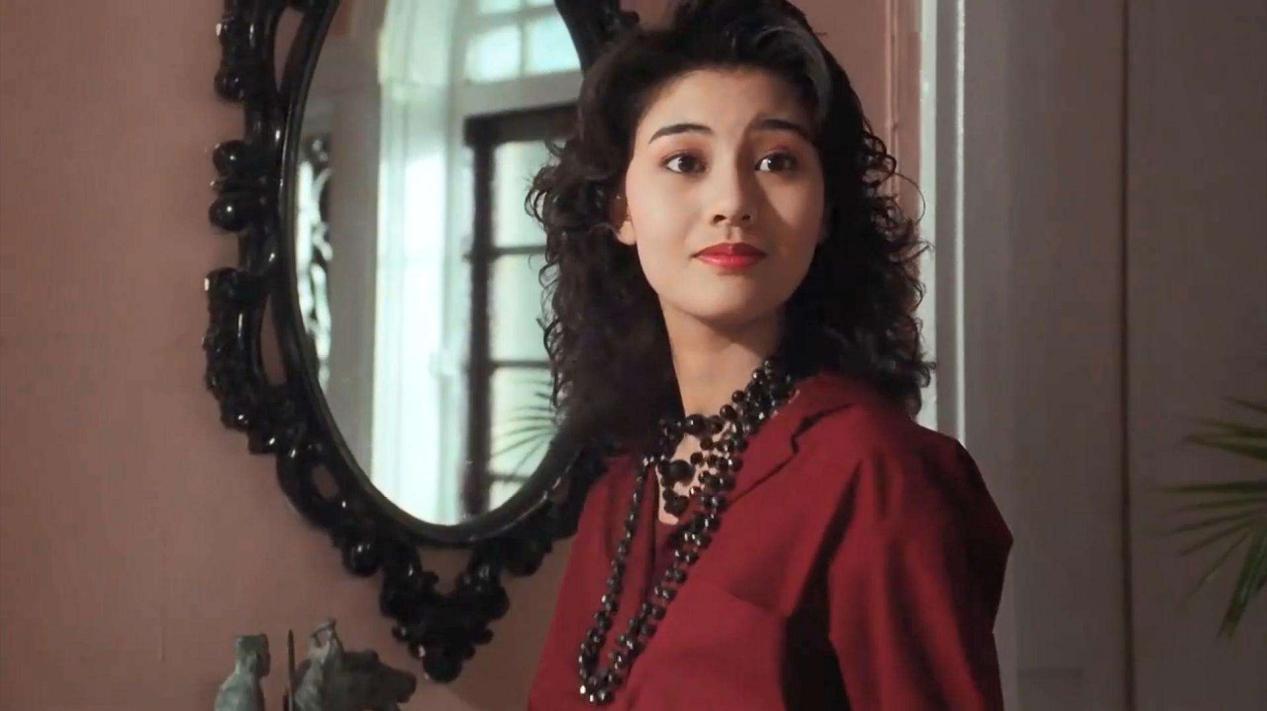 蔡少芬|17岁最年轻港姐，替母还债屈身富豪，蔡少芬如何一手烂牌逆风翻盘