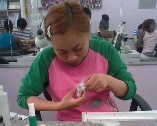 西游故事多 凤姐:宁愿死也不回国,在美十年的她,如今咋样?网友:人不如狗