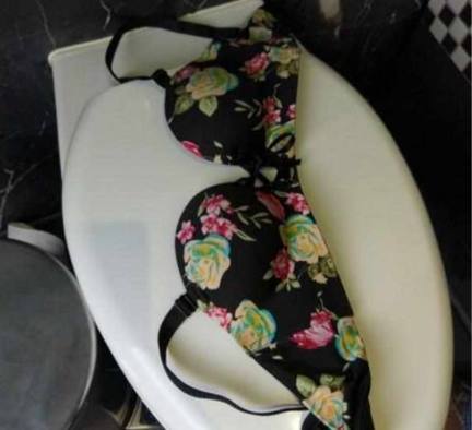 广播新媒 女大学生约富二代见面开房，为买名牌包包竟然做出这样的事！