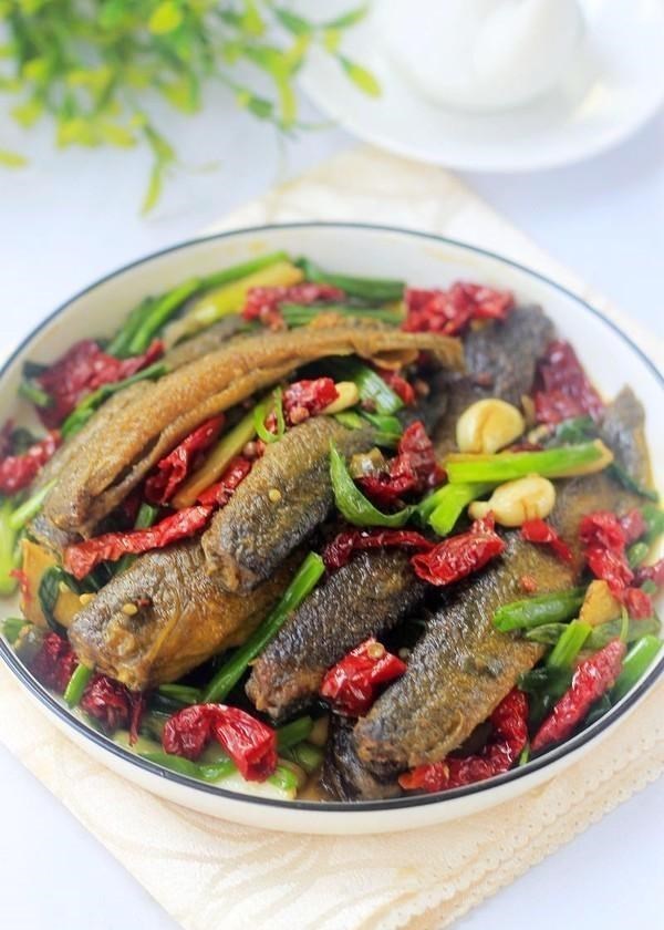 中草药|建议中老年：如果不缺钱多吃这种食物，腰腿有劲，提高身体免疫力