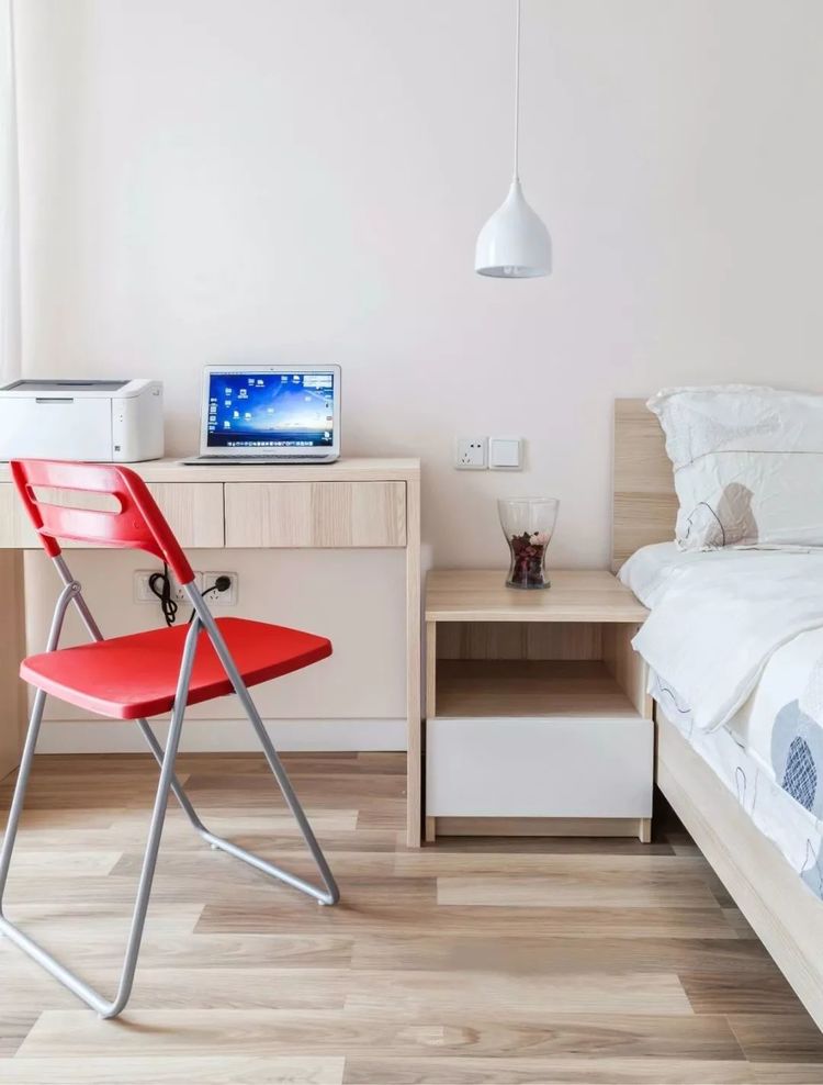 |朋友刚装好的新房，装修非常漂亮，连一个阳台都这么实用！