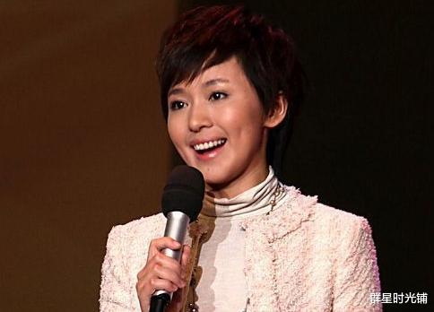 欧阳夏丹|央视国脸欧阳夏丹成名的辛酸，父亲离世，母亲患癌，44岁依旧未婚