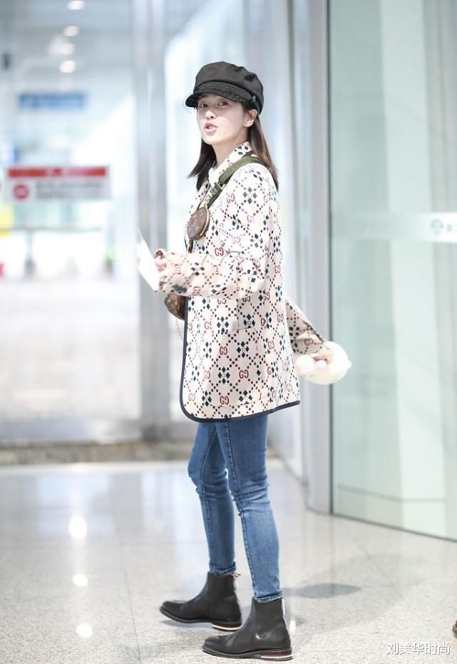 帽子|白鹿脸上的婴儿肥还挺明显的,但戴帽子是真显脸小,有种复古范