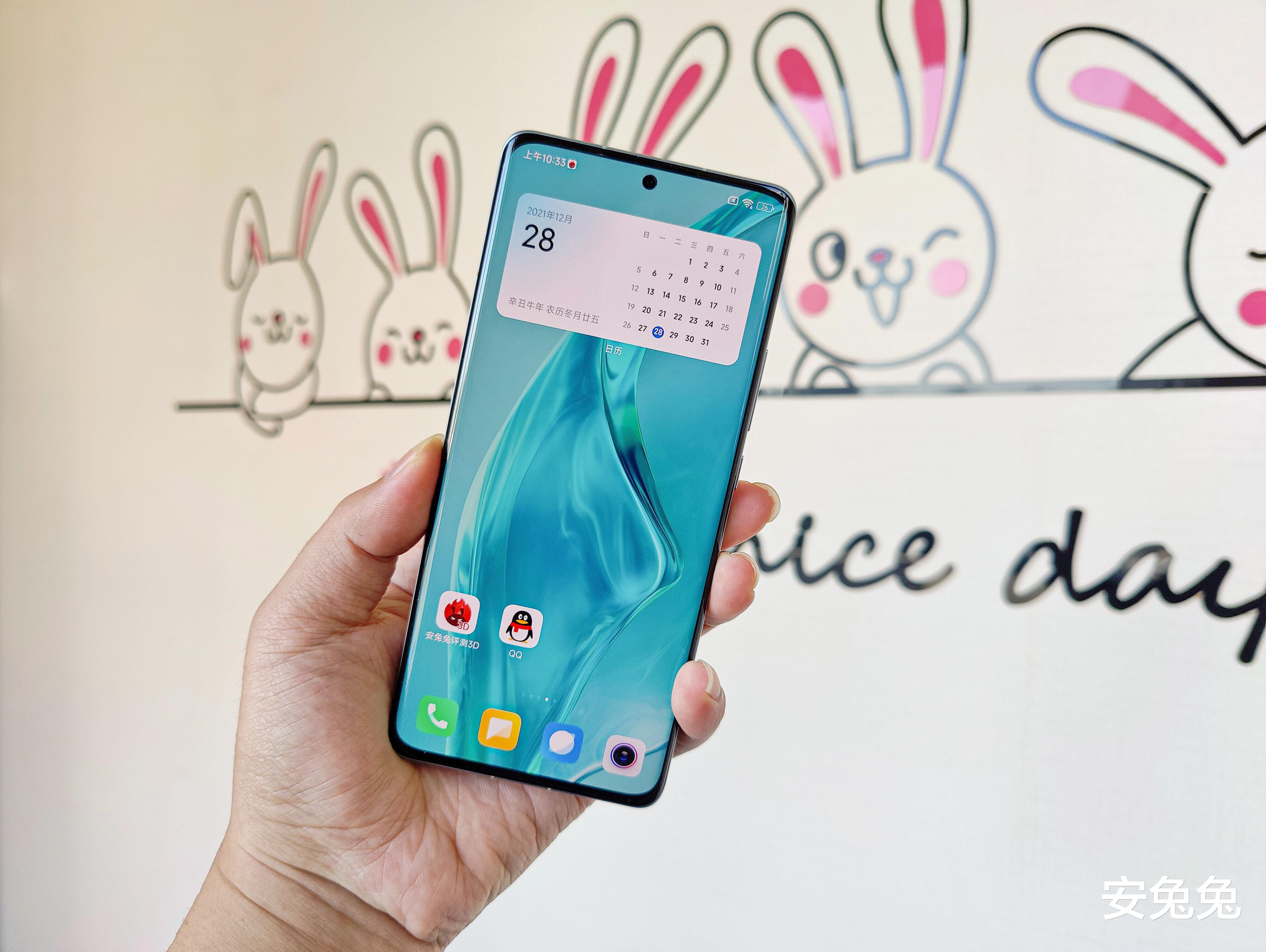 MIUI|精致感有了 小米12 Pro真机上手：颜值提升明显