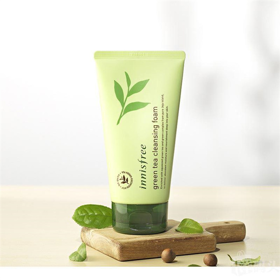 果果聊时尚|深入清洁, 造就水灵清透肌 ，你的洗面奶选对了吗？