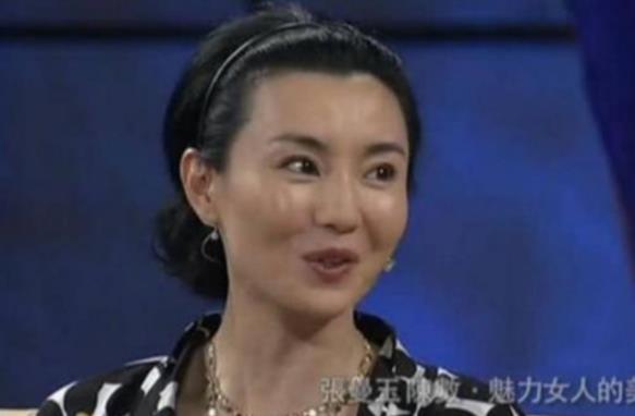 刘銮雄|张曼玉：情路坎坷，至今仍然单身，57岁与狗作伴