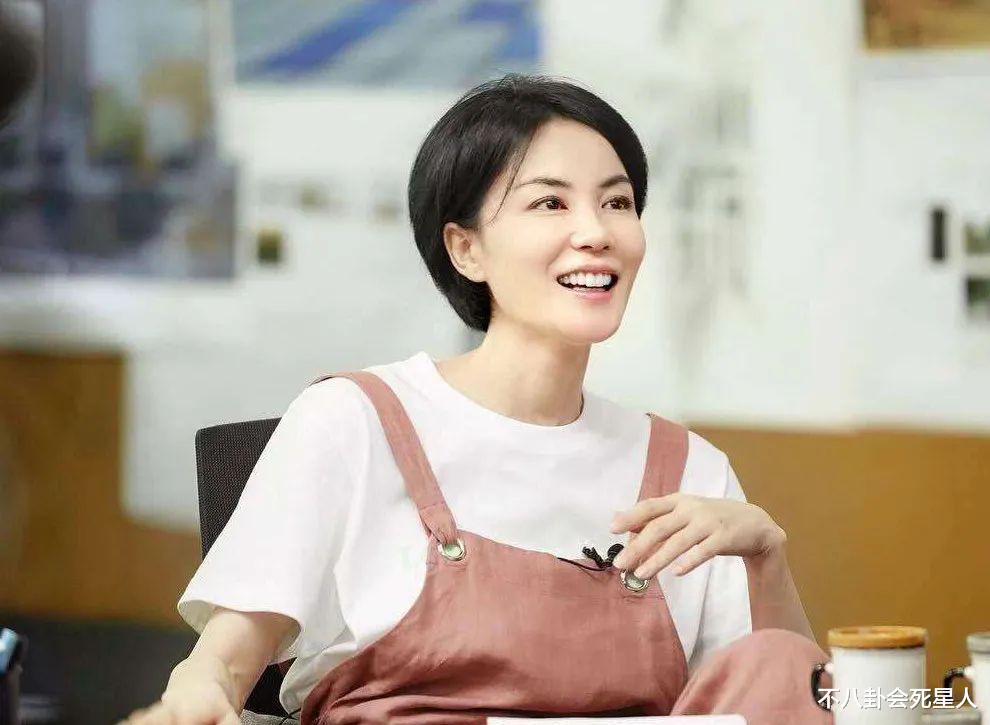 |削骨的女星要后悔了！方脸女星才是真抗老，从王菲到舒淇都显年轻