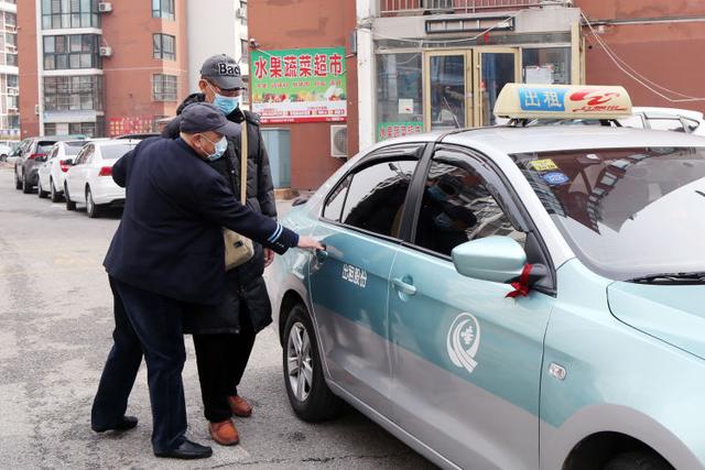 半岛新闻客户端 点赞！岛城这群“活雷锋”，连续9年免费干同一件事