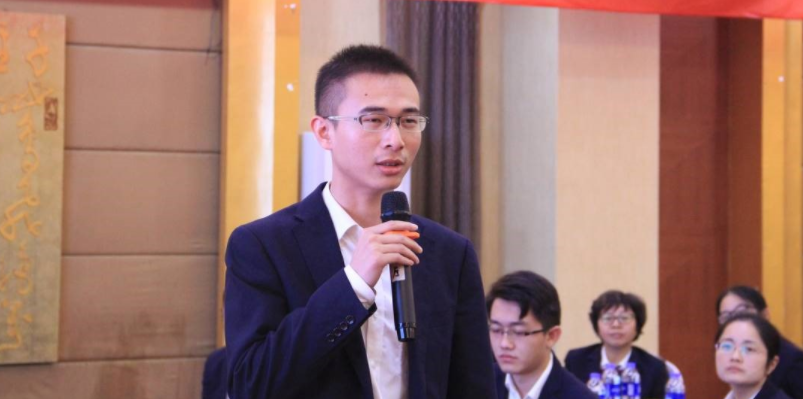 银行|往届生吃“公粮”的机会来了，工作稳定且好上岸，薪资待遇也不差