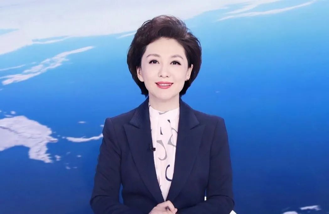 小姐姐|央视最火的女人，换成她了？