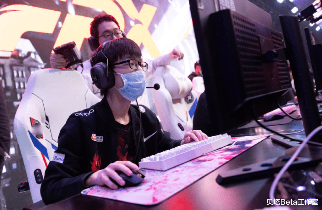 梦想世界3|Gori直播解释抢5杀事件！没听懂队友说什么，已经向小老虎道歉