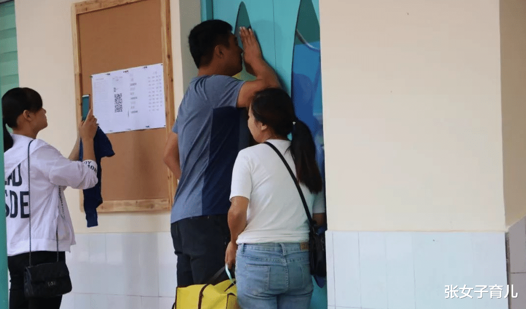 张女子育儿|9月开学季，孩子的分离焦虑处理不好，可能让宝宝3个月都没笑容