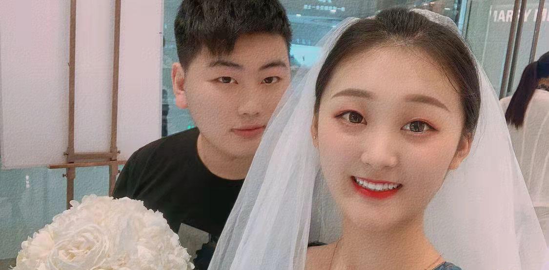 朱之文|大衣哥发声后陈亚楠首开直播,面容沧桑变化太大,5分钟被骂下线