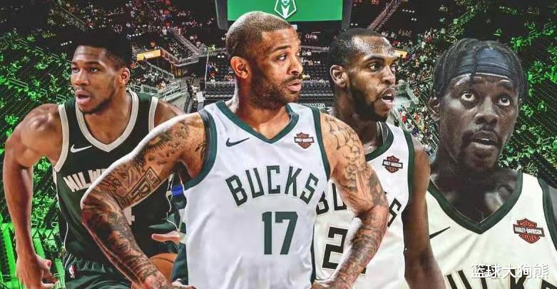 火箭队|辛苦了！火箭员工出动，小推车+大挎包齐上阵，帮塔克搬鞋腾位置