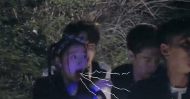 徐冬冬|徐冬冬公园热舞被吓到！发丝凌乱表情失控，细腰大长腿身材超好