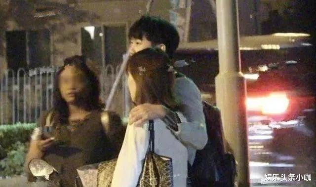 白举纲|官宣啦！承认已婚3年，节目上戴婚戒，娱乐圈集体祝福！