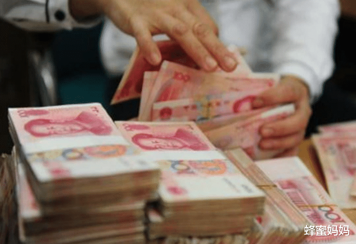 蜂蜜妈妈 银行离职率越来越高,年薪10万+也留不住人,铁饭碗终于不香了