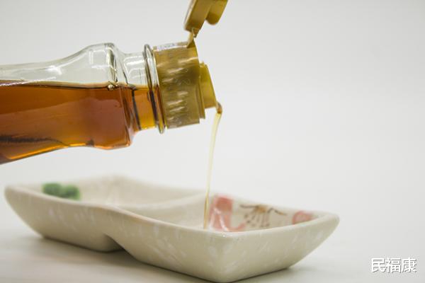 饮食|植物油健康排行:常见的大豆油,花生油仅排第3位,吃对油才健康