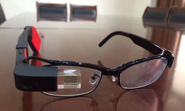 qq瀏覽器|手機碎玻璃，噴霧開鎖，《飛虎3》四大高科技手段令人大開眼界