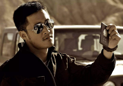 吴京|她曾嫌吴京太穷，嫁豪门却被对方悔婚，如今却沦为街边卖鱼大妈！