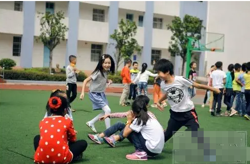 糯妈育儿经|小学生迎来“假期托管”，明确表示不授课、不超前，家长喜忧参半