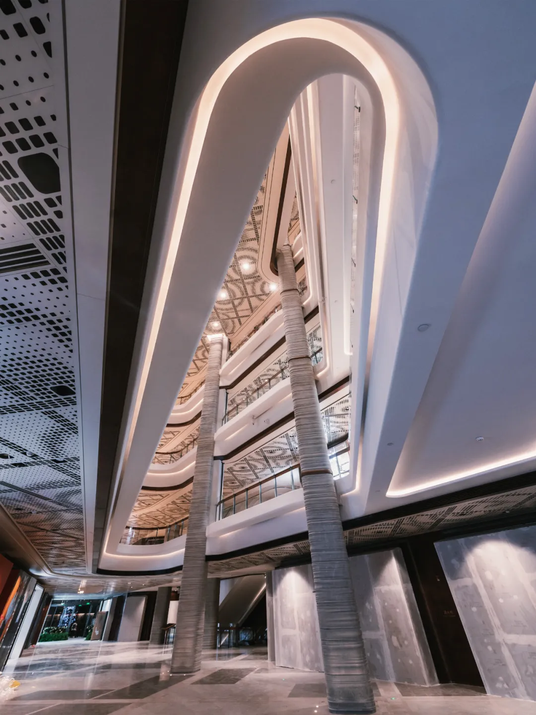 万众瞩目的“悬浮森林”终于完工开业了！室内实景图曝光