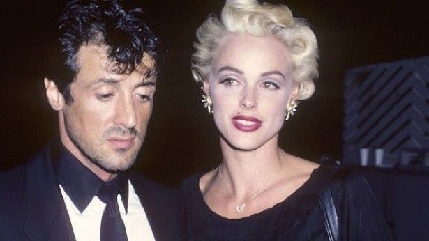 唐嫣|史泰龙：出生被产钳夹成面瘫，3任老婆都是绝色，3个女儿更是貌美