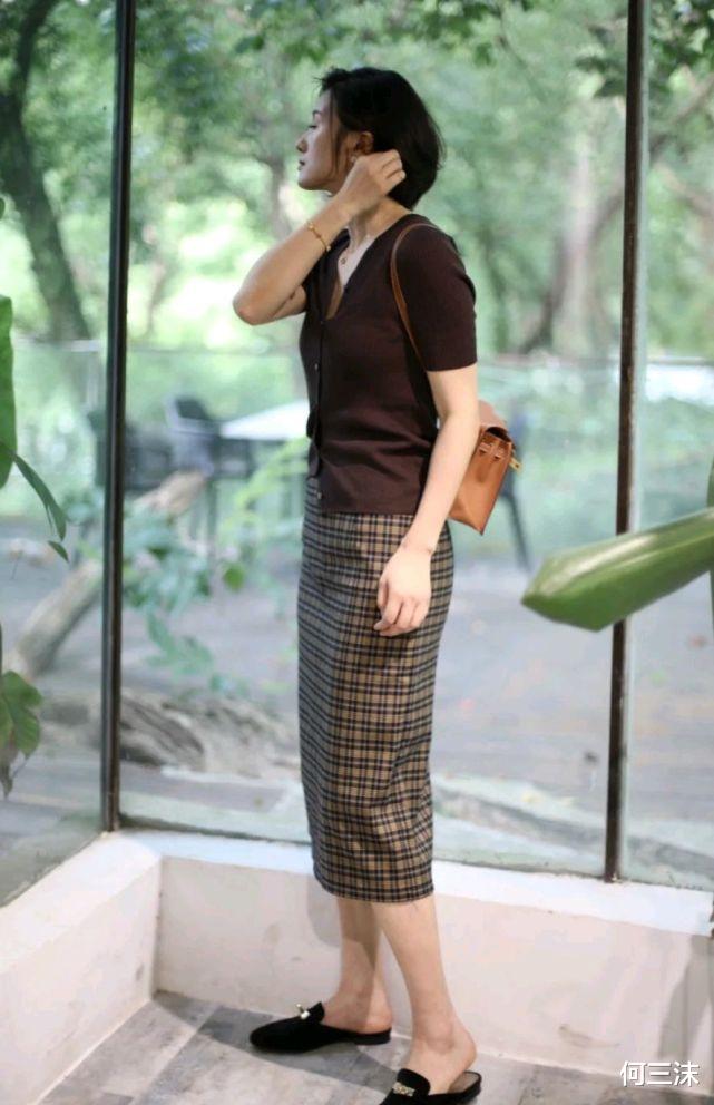 何三沫|女人在学会爱自己的同时，也要学会穿衣打扮，才能呈现该有的美好