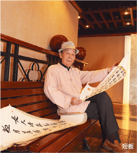 TVB|他是TVB的甘草演员，现实身份不一般，6年前已经离开了人世间