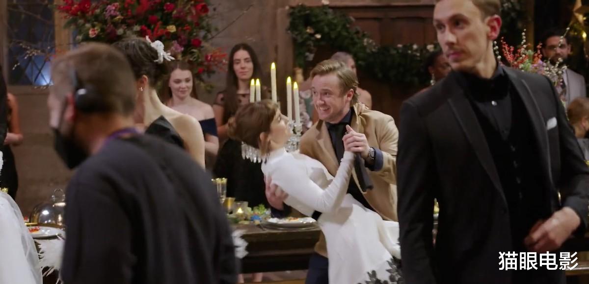 赫敏|马尔福表白赫敏！哈利波特20年重聚，结果这两人走到一起了