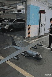 时尚炫点 “领导让我去量尺寸,我这样发给她,她让我明天不用来上班了...”