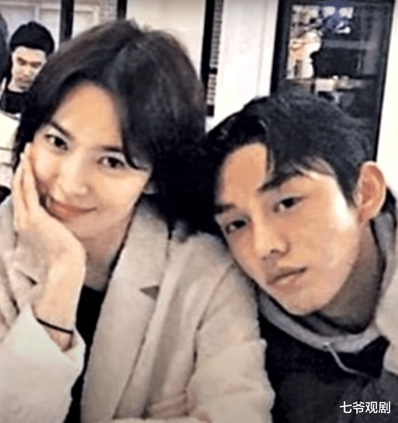 宋慧乔|出道20年的庆祝，有前夫有师弟，再过5年宋慧乔身边只剩刘亚仁？