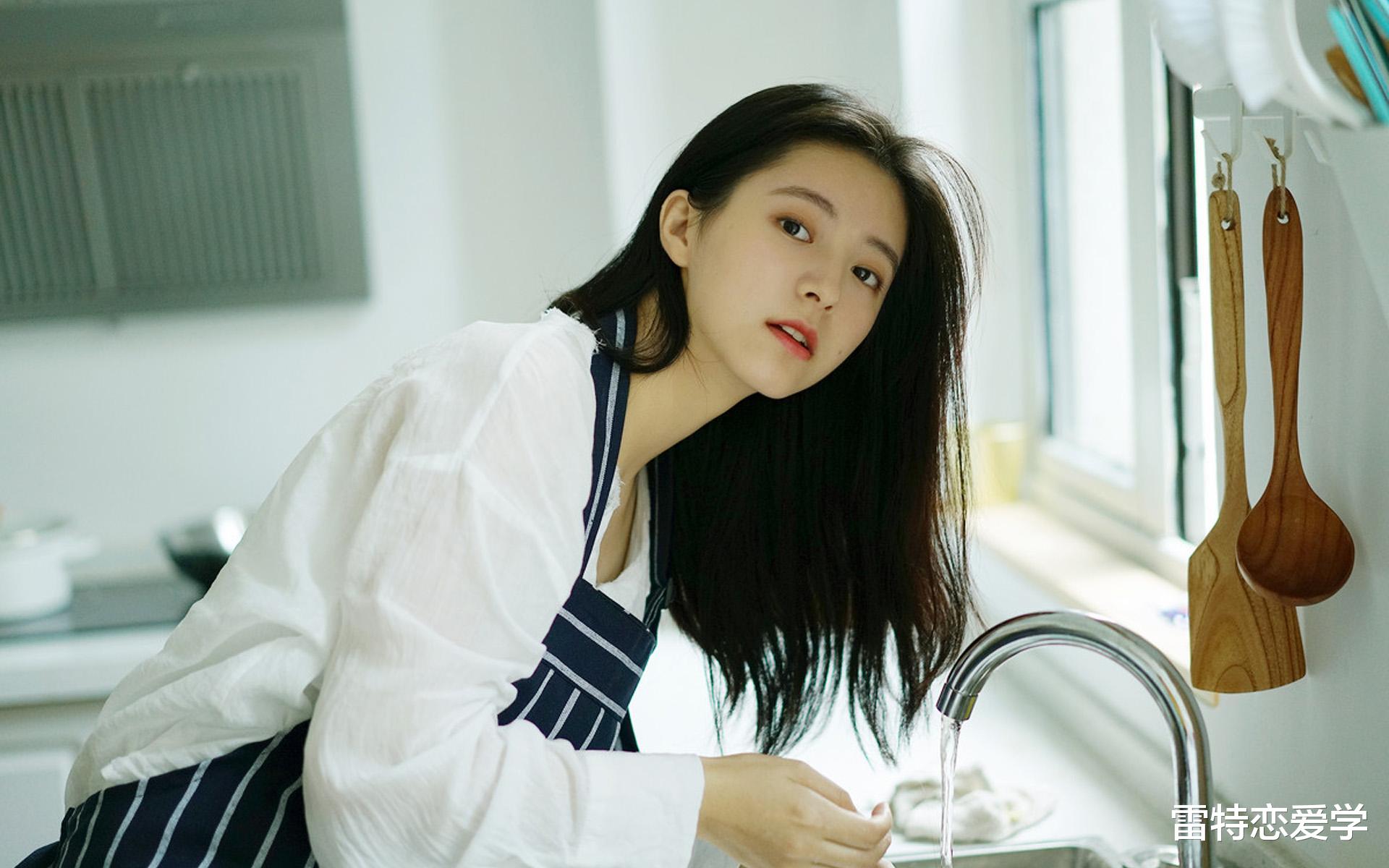 雷特恋爱学|一个追女生的“潜规则”：让她感动没用，要转化成情愫才行