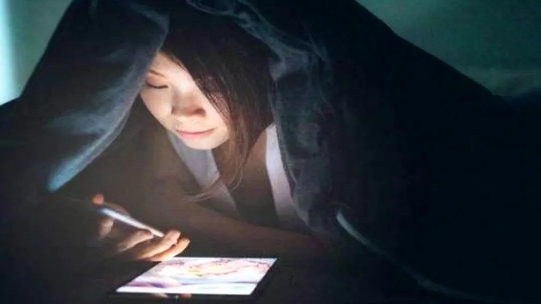 健康缘来很简单|这种病越来越多，医生劝你：4种食物尽量少吃，肾会感激你！