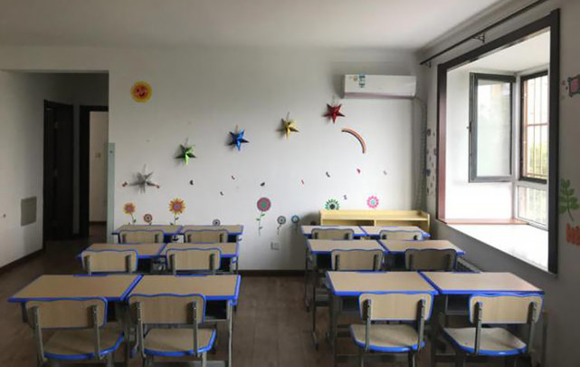 热点微评社 拒绝和解！7岁男孩向“同学饭菜”吐口水：被打了3个耳光！