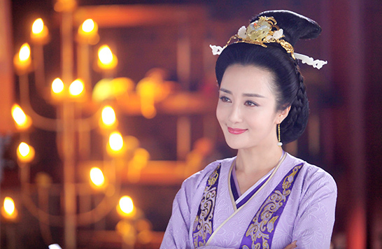 胡冰卿|那些拿着女主剧本却演成女配的，她才是真惨，一部剧被两女配赶超