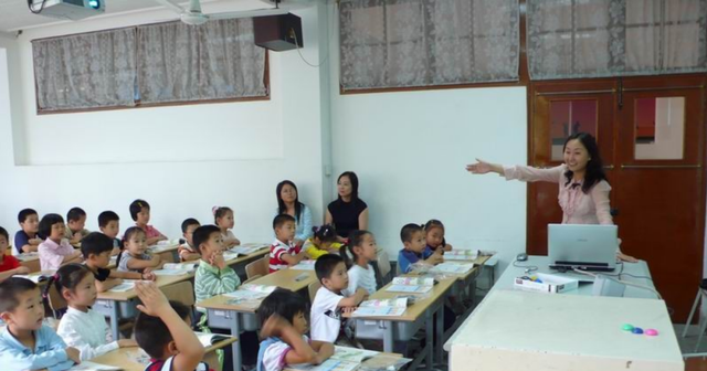 家有二宝育儿|9月开学中小学将实行5+2+2学制？学年缩短真可行吗，教育部做回应