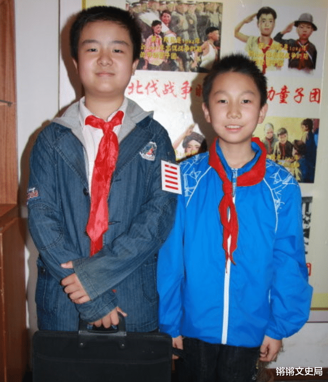 哈佛大学|回看“五道杠少年”和“不屑弟”，一个民办、一个哈佛，谁是赢家？