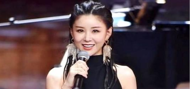 李小萌|出道19年从不接吻戏，初吻留给老公，被称为“最干净的女星”