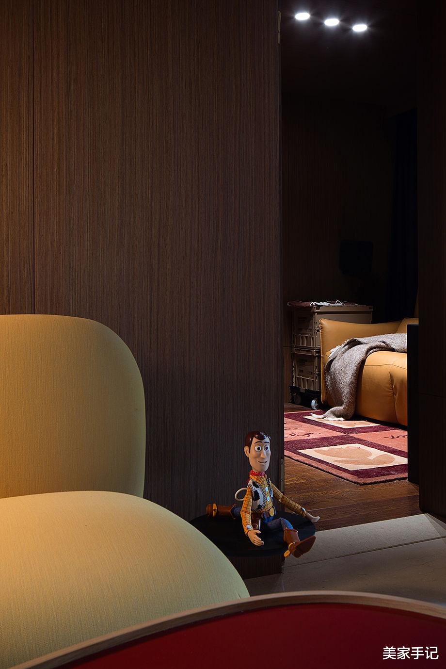 美家手记|坚持摒弃客厅，不买沙发茶几！这对夫妻的家，成了装修界的教科书