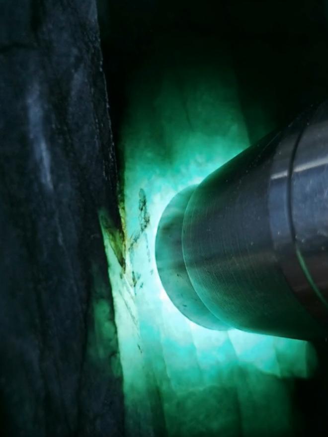 翡翠|翡翠原石的裂!行内行外最头疼的一点,如何大概率地避免呢?