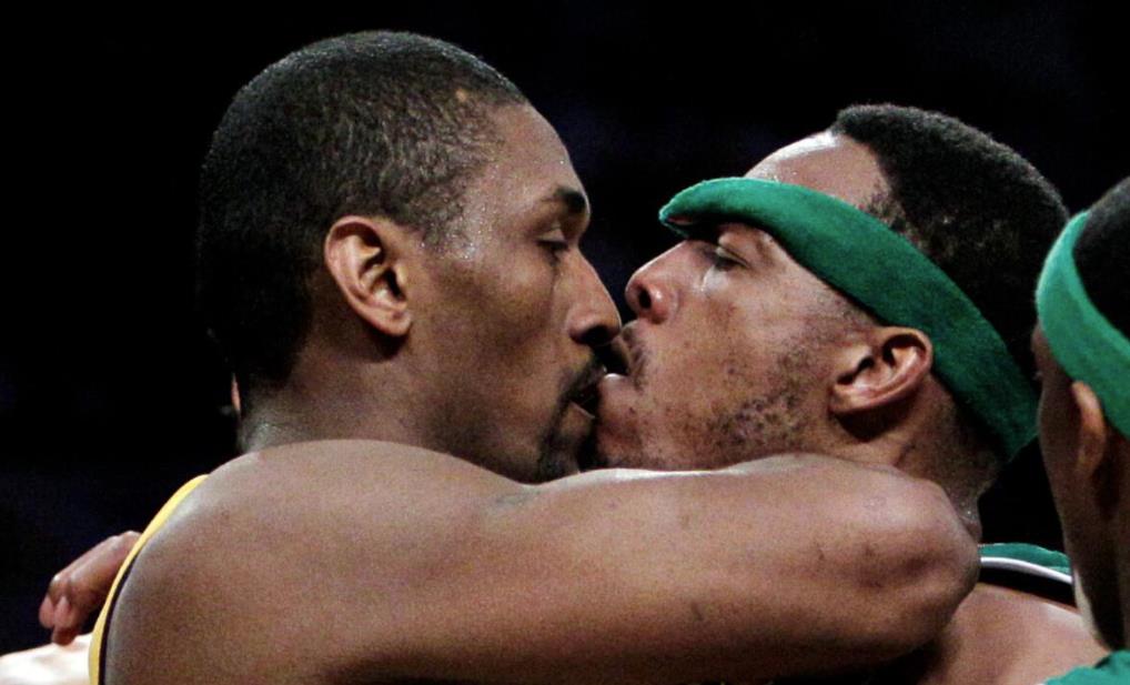 可馨育娃|乔丹科比老詹谁更强？这是世纪难题，阿泰给出高质量答案