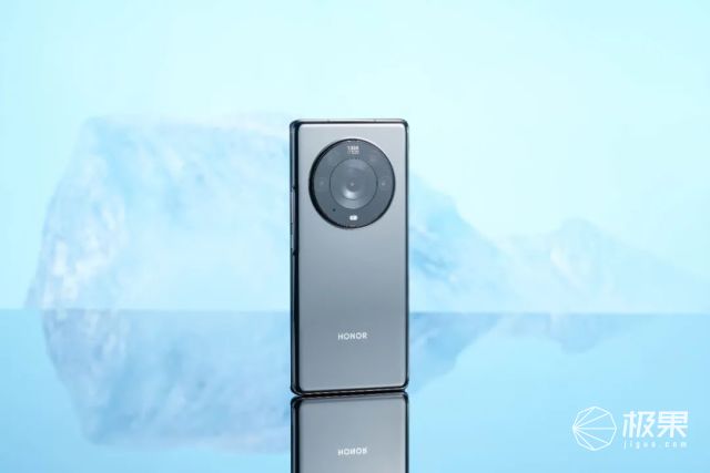 玉山 荣耀机皇「王炸」登场！5颗镜头性能彪悍，售价4599起