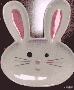 小叶娱记|神回复：让你跟这妹子，在一个屋里待24小时，你会愿意吗？”