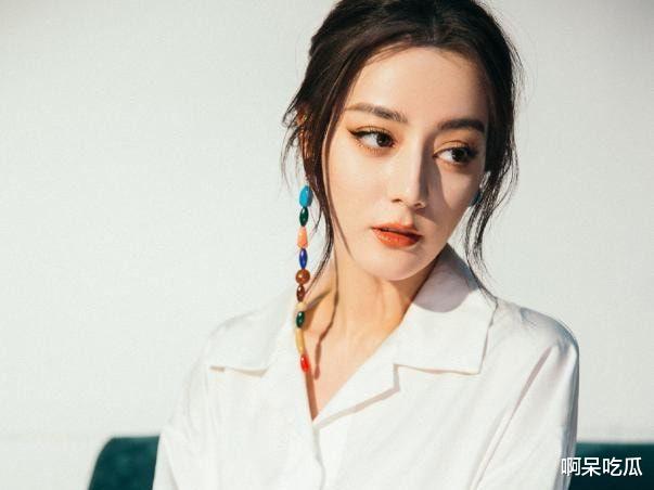 迪丽热巴|娱圈最强凡尔赛：迪丽热巴盛世美颜，却抱怨自拍拿不出手！