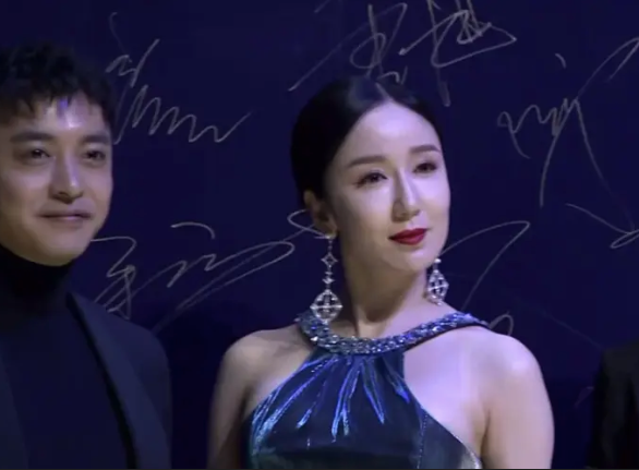 整容|8位因整容而“塌房”的女星,明明长得美艳动人,为何还要动刀?