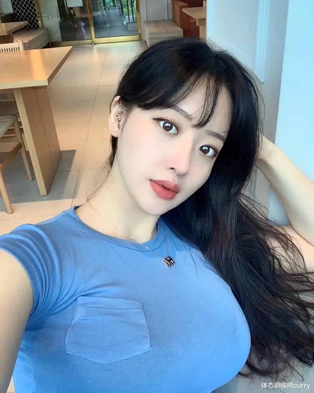 教练|130斤普拉提教练“微胖天花板”身材引围观，网友：我看酸了…