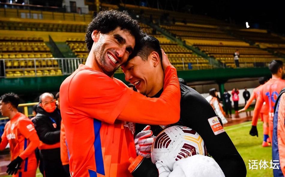 中超|中超的驕傲！郝偉連創(chuàng)2大奇跡，王大雷1句承諾令人淚目，動情了！