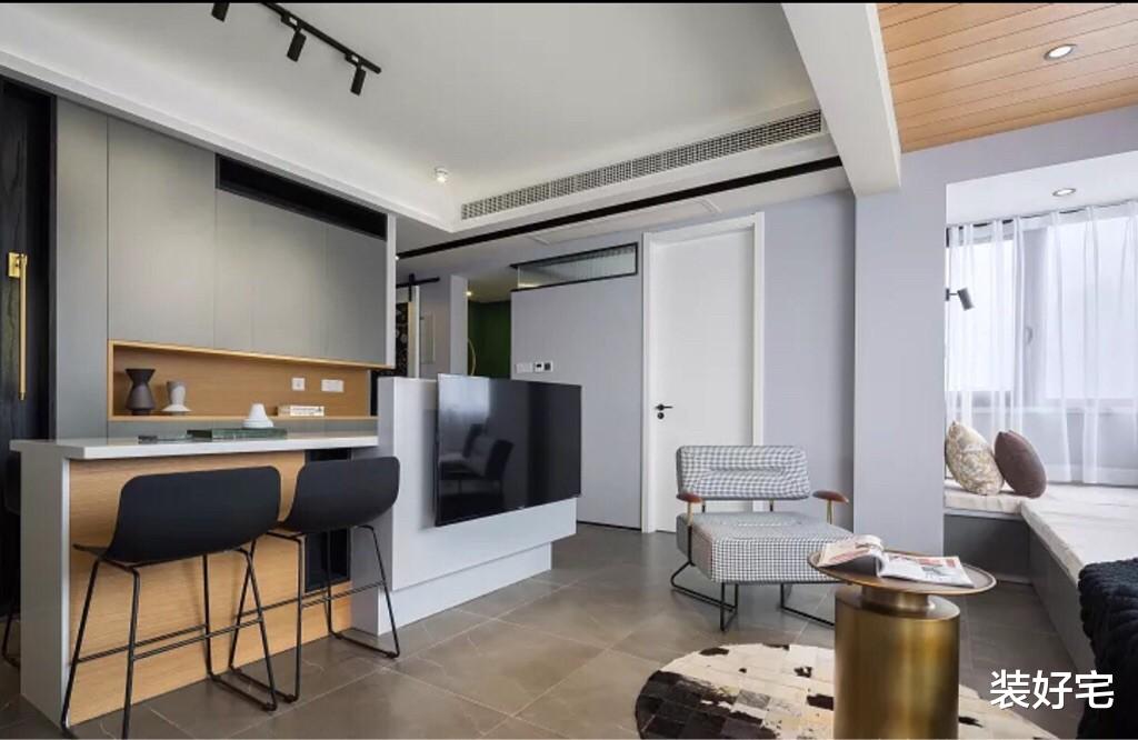 |拆除多余阳台，让家里拥有超大客厅，不到一百平也可以很大气